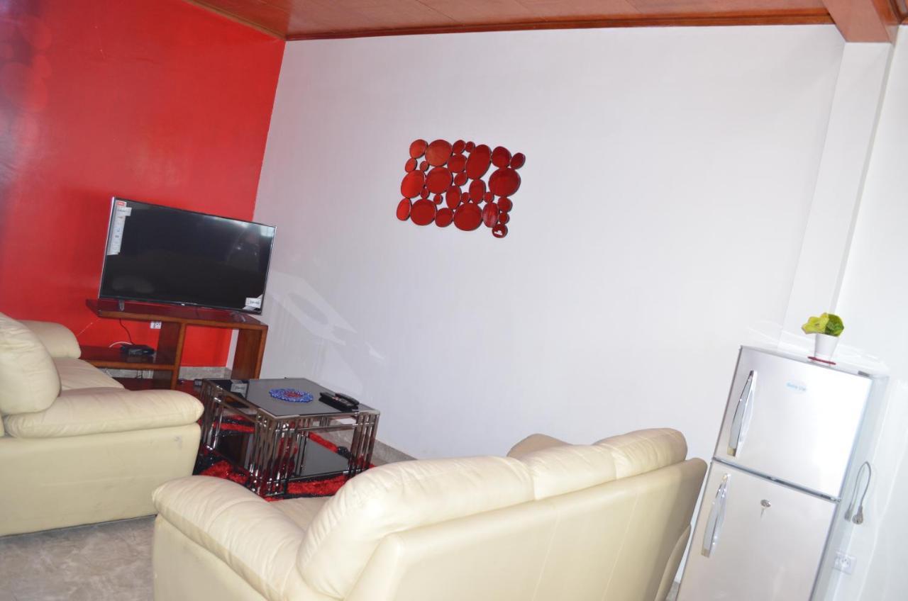 Vegas House Apartment Yaounde Exterior photo